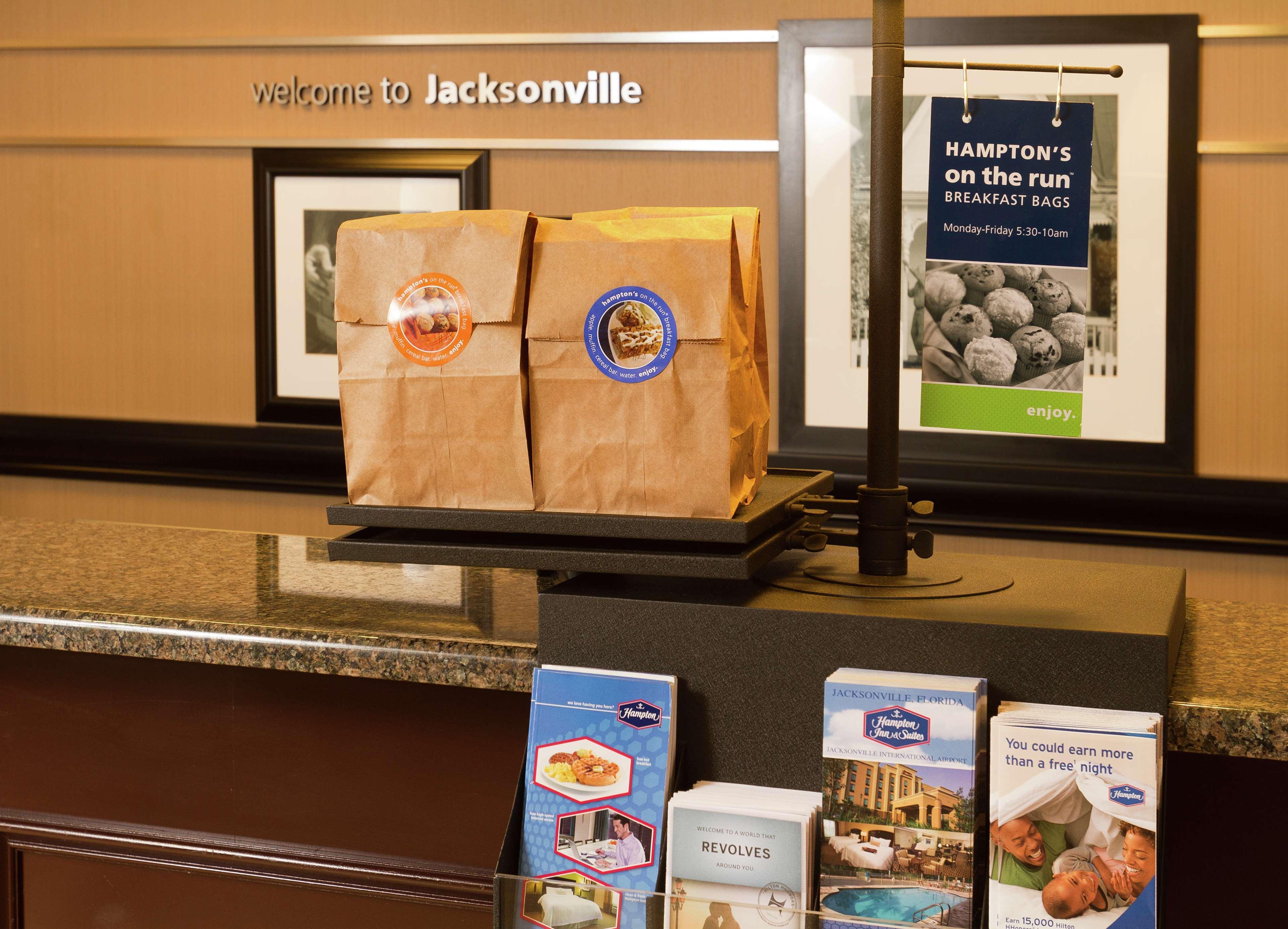 Hampton Inn & Suites Jacksonville-Airport Интериор снимка