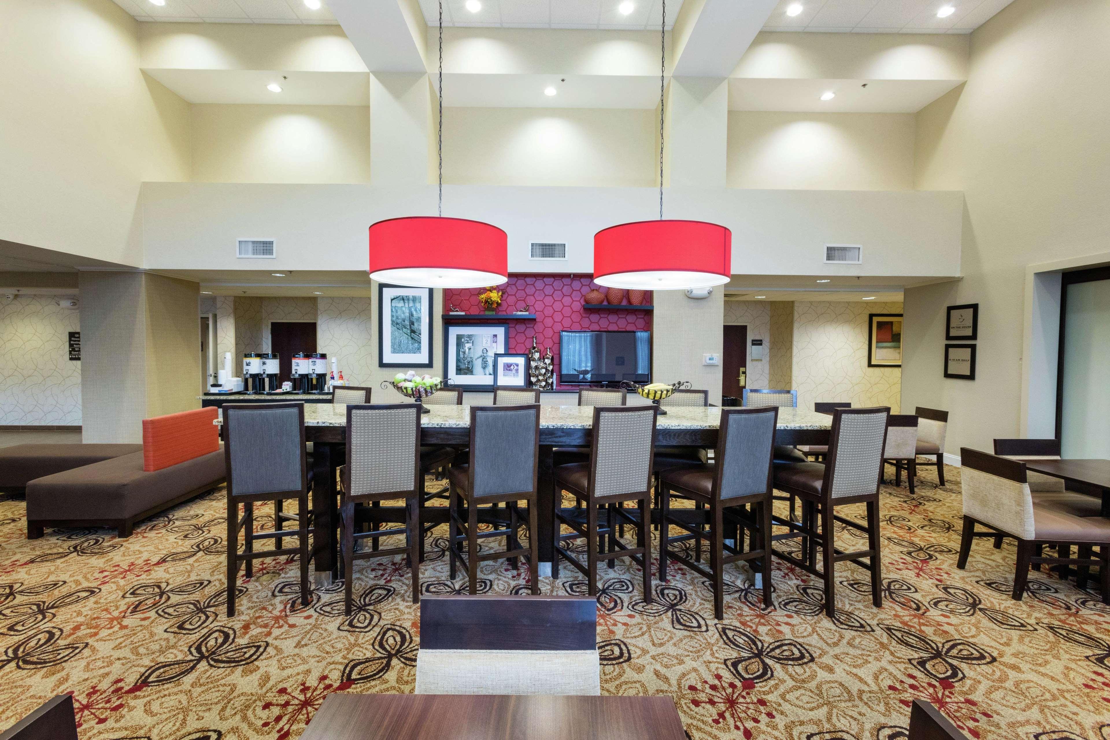 Hampton Inn & Suites Jacksonville-Airport Екстериор снимка